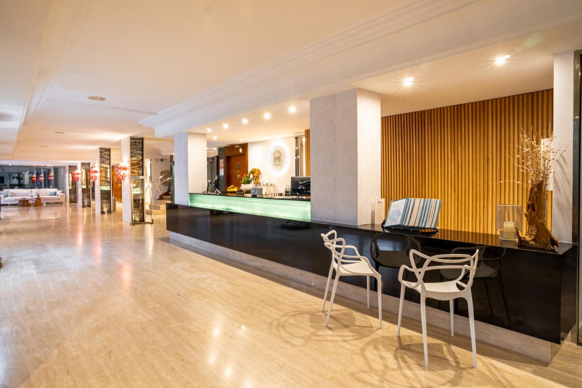Bahia De Alcudia Hotel & Spa Port de Alcudia  ภายนอก รูปภาพ