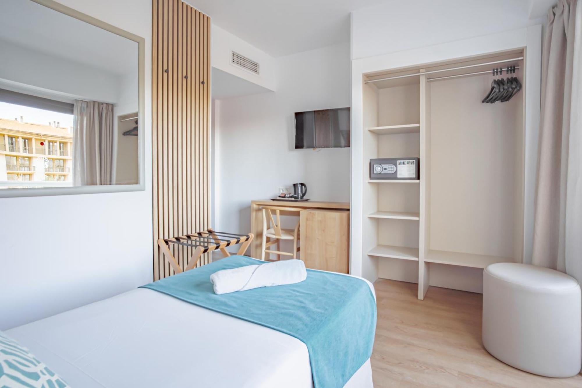 Bahia De Alcudia Hotel & Spa Port de Alcudia  ภายนอก รูปภาพ