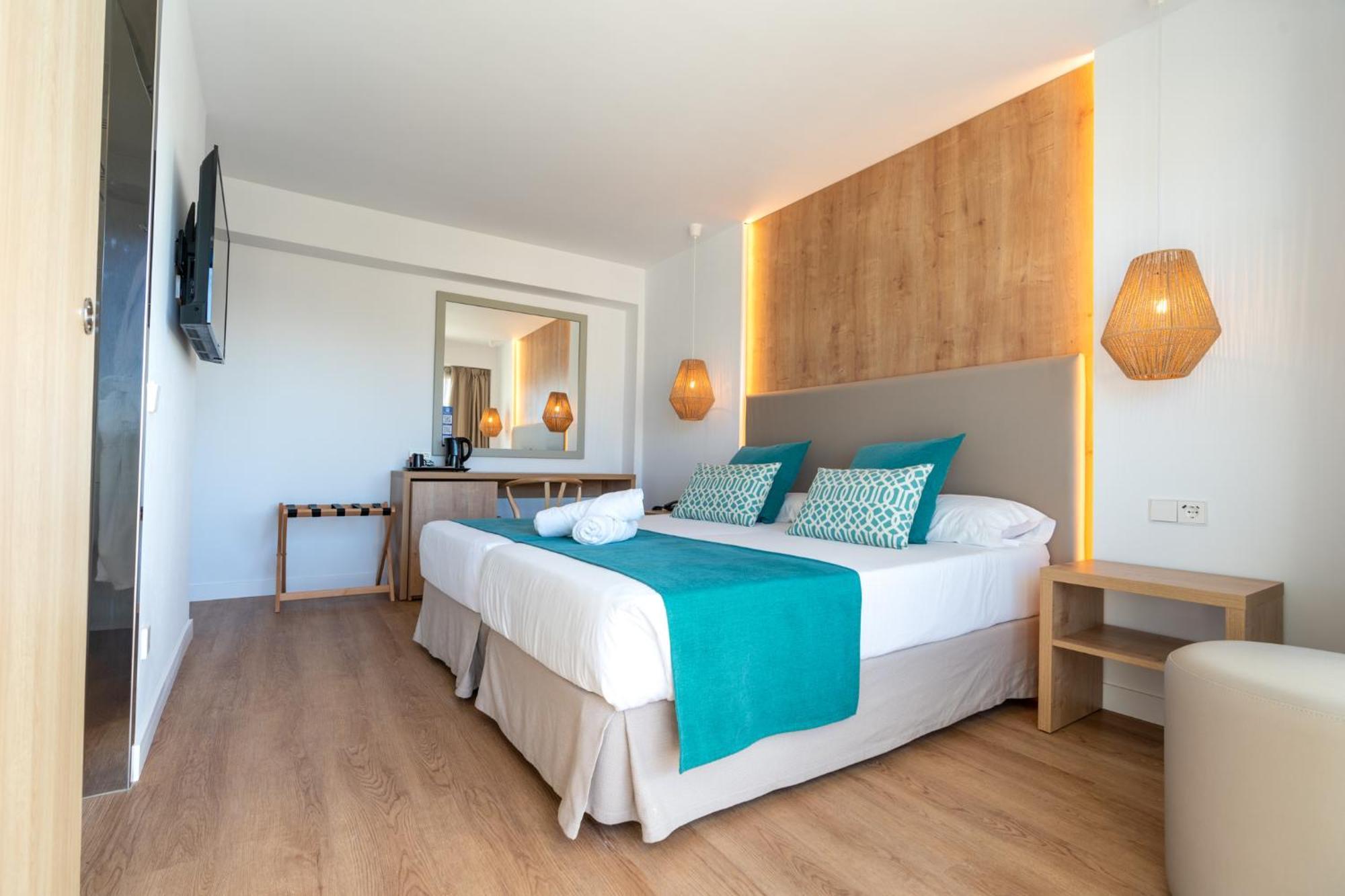 Bahia De Alcudia Hotel & Spa Port de Alcudia  ภายนอก รูปภาพ