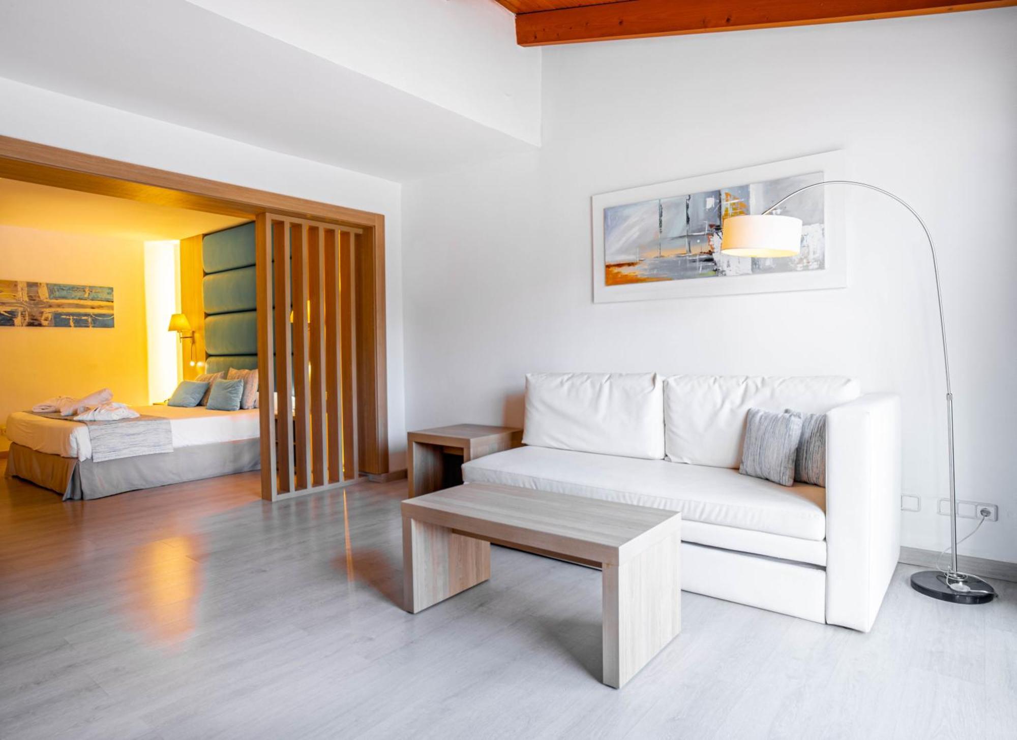 Bahia De Alcudia Hotel & Spa Port de Alcudia  ภายนอก รูปภาพ