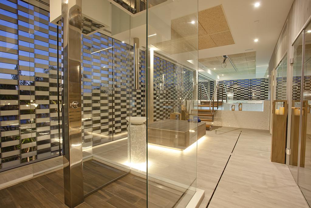 Bahia De Alcudia Hotel & Spa Port de Alcudia  ภายนอก รูปภาพ